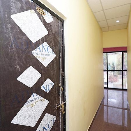 Hotel O Shri Ram Homestay Kāthgodām Eksteriør billede