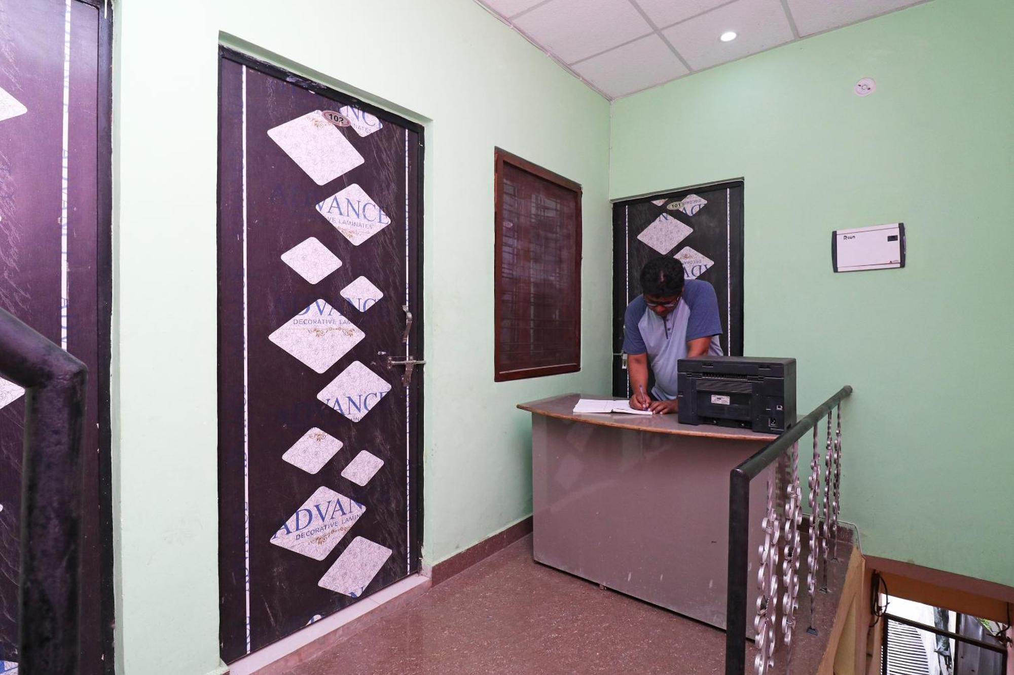 Hotel O Shri Ram Homestay Kāthgodām Eksteriør billede